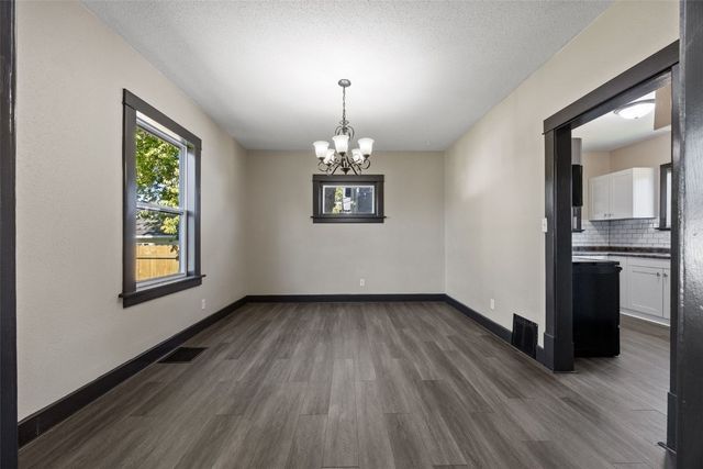 1442 4th Avenue SE, Cedar Rapids, IA 52403