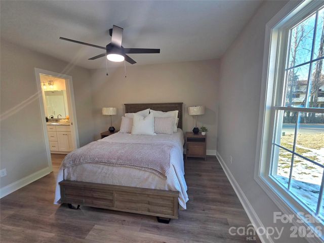 812 5th Avenue SW, Hickory, NC 28602