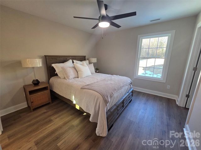 812 5th Avenue SW, Hickory, NC 28602