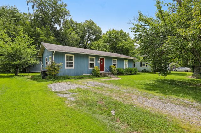 1610 Graybar Ln, Murfreesboro, TN 37129