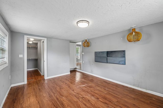 1610 Graybar Ln, Murfreesboro, TN 37129