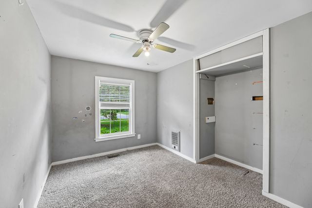 1610 Graybar Ln, Murfreesboro, TN 37129