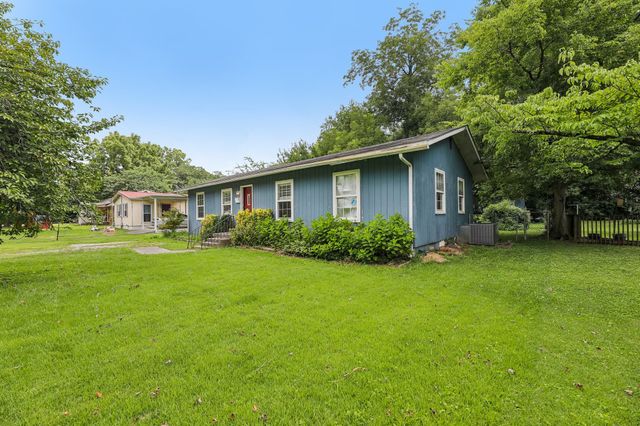 1610 Graybar Ln, Murfreesboro, TN 37129