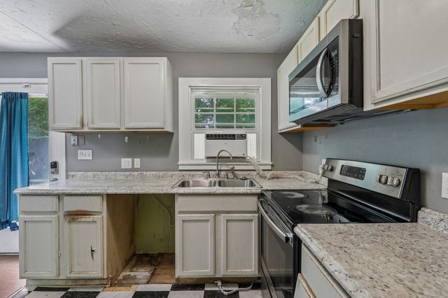 1610 Graybar Ln, Murfreesboro, TN 37129