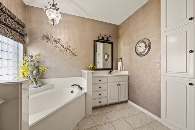 615 Runaway Bay Drive, Runaway Bay, TX 76426