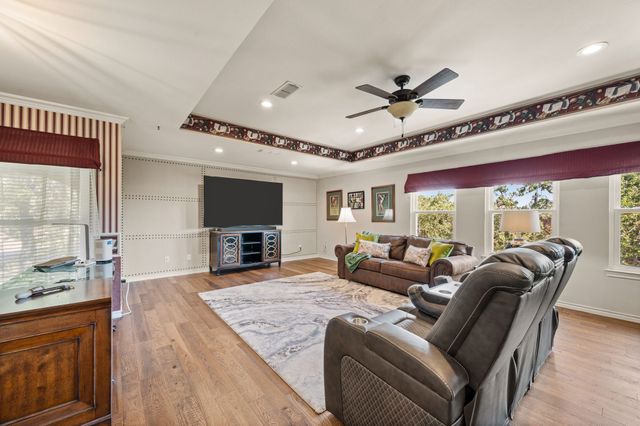 615 Runaway Bay Drive, Runaway Bay, TX 76426