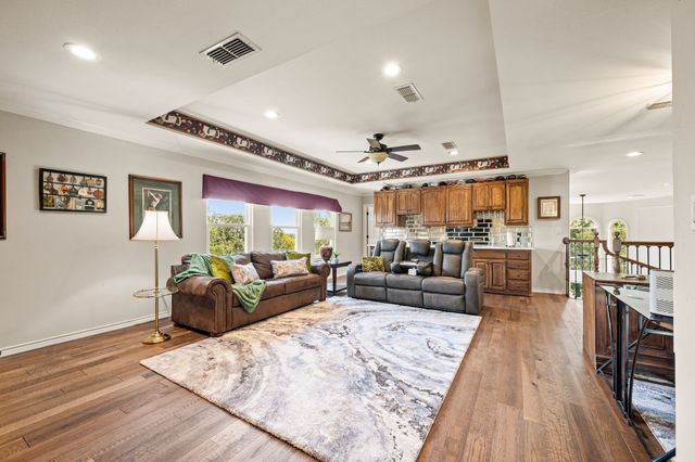 615 Runaway Bay Drive, Runaway Bay, TX 76426
