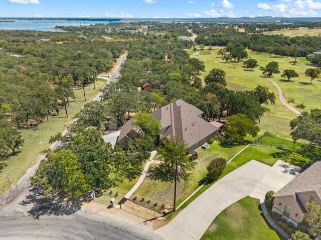 615 Runaway Bay Drive, Runaway Bay, TX 76426