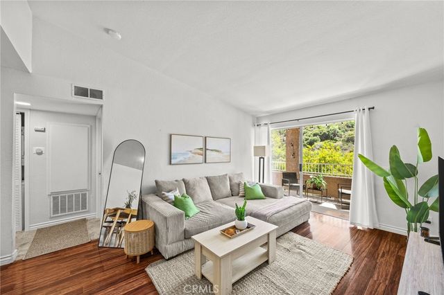 2500 San Gabriel 306, Corona, CA 92882