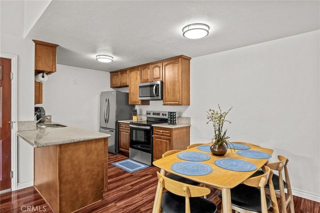 2500 San Gabriel 306, Corona, CA 92882