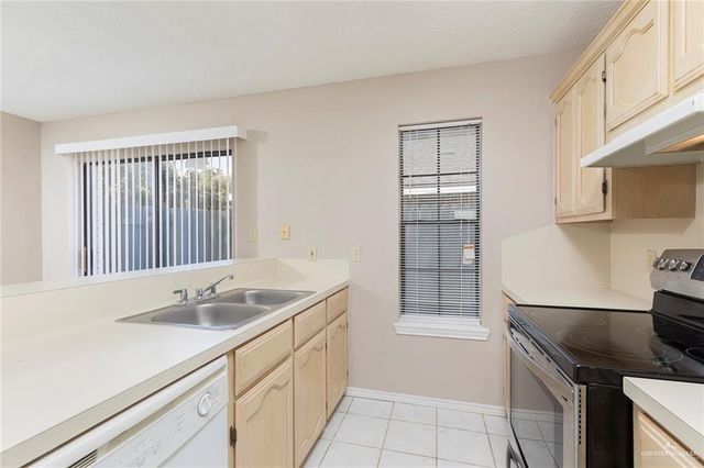 1913 Summer Breeze Street, Mission, TX 78572