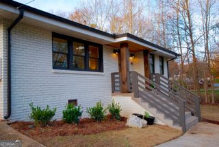 911 LAKE Court SE, Smyrna, GA 30082