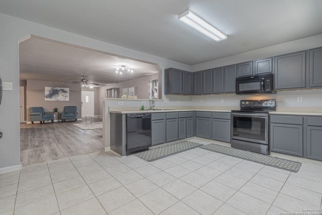 7911 Saratoga, Selma, TX 78154