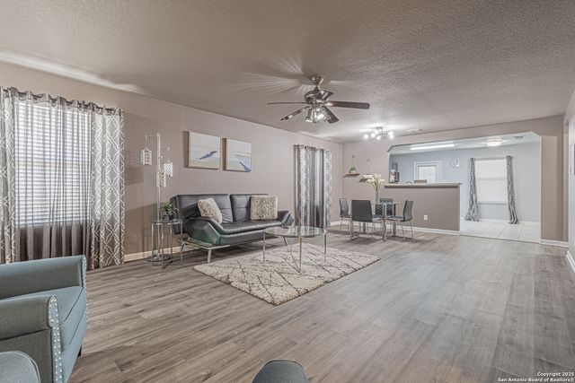 7911 Saratoga, Selma, TX 78154
