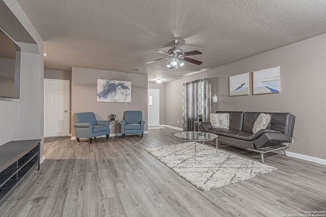 7911 Saratoga, Selma, TX 78154