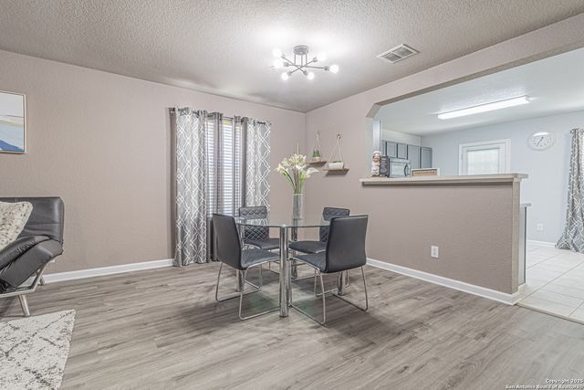 7911 Saratoga, Selma, TX 78154