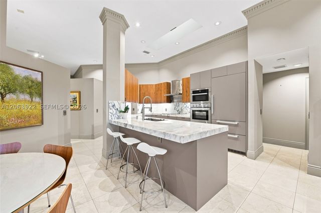 1028 Creekford Dr, Weston, FL 33326