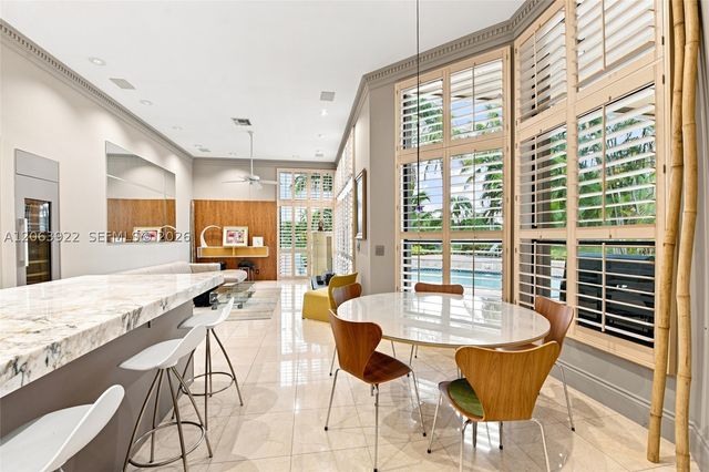 1028 Creekford Dr, Weston, FL 33326