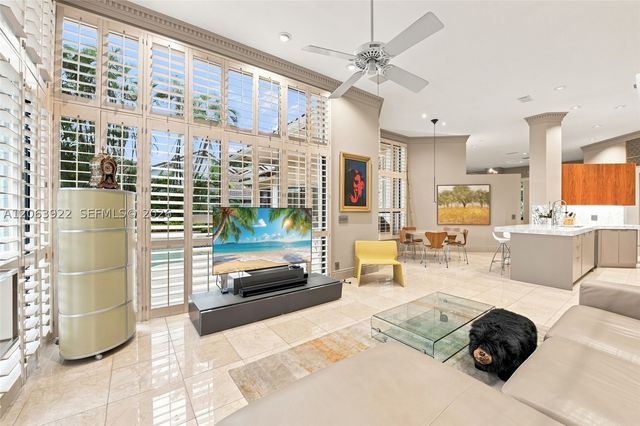 1028 Creekford Dr, Weston, FL 33326
