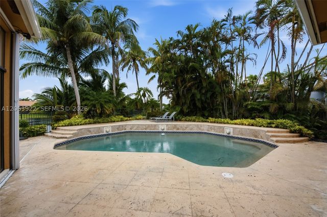 1028 Creekford Dr, Weston, FL 33326