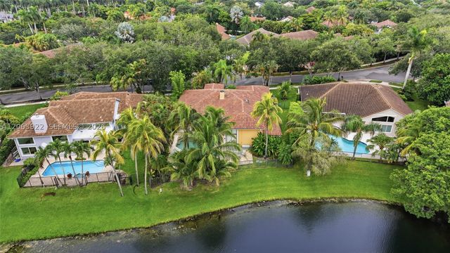 1028 Creekford Dr, Weston, FL 33326