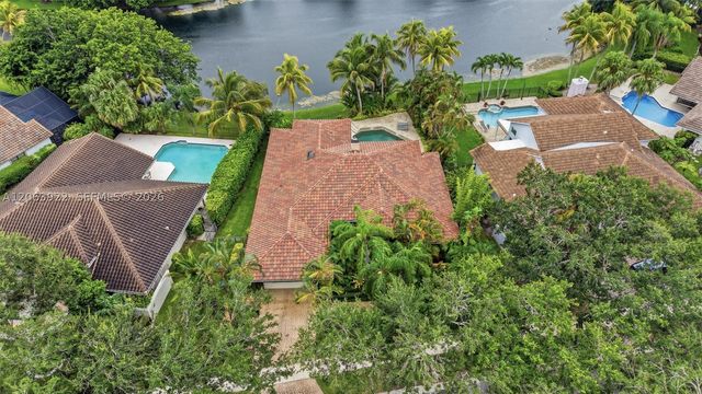 1028 Creekford Dr, Weston, FL 33326