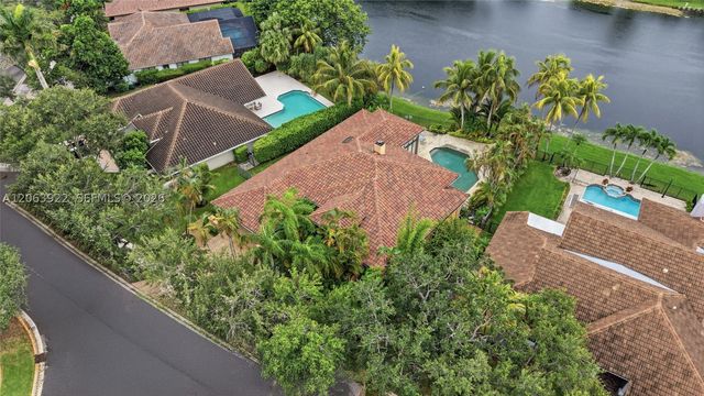 1028 Creekford Dr, Weston, FL 33326