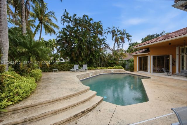 1028 Creekford Dr, Weston, FL 33326