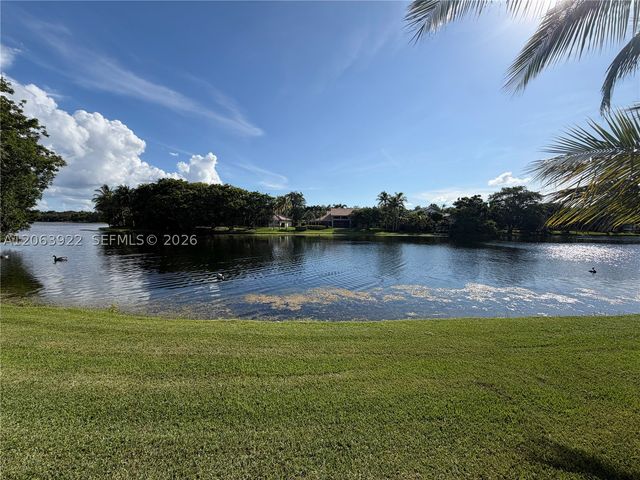 1028 Creekford Dr, Weston, FL 33326