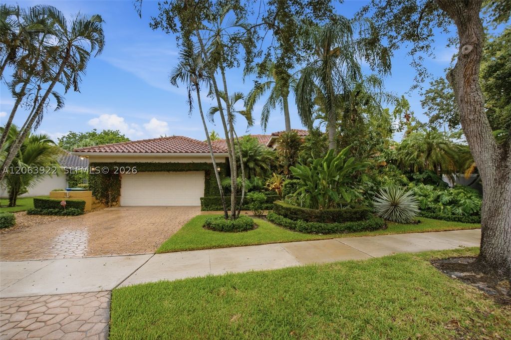 1028 Creekford Dr, Weston, FL 33326