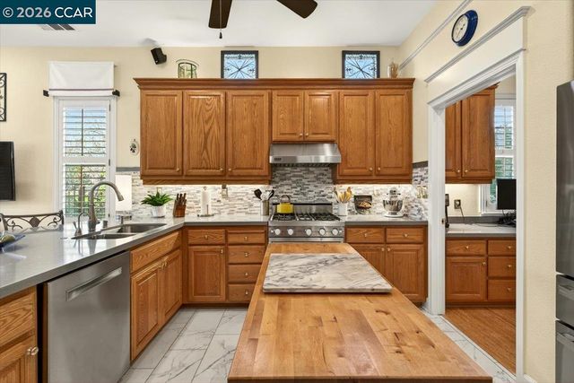 341 Upton Pyne Dr, Brentwood, CA 94513