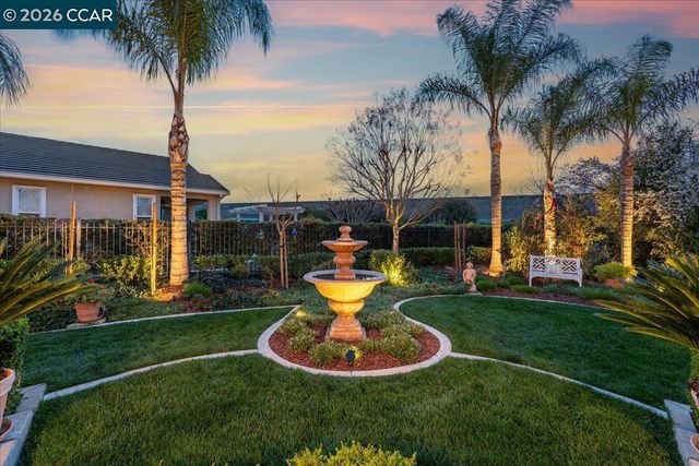 341 Upton Pyne Dr, Brentwood, CA 94513