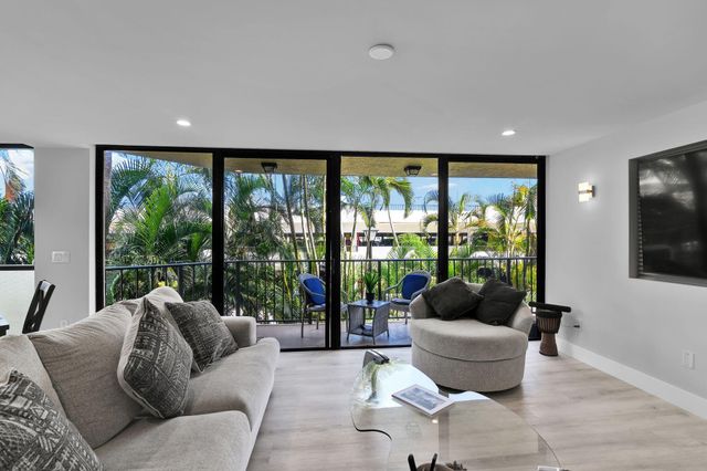 859 Jeffery St 202, Boca Raton, FL 33487