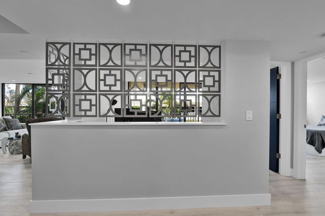 859 Jeffery St 202, Boca Raton, FL 33487