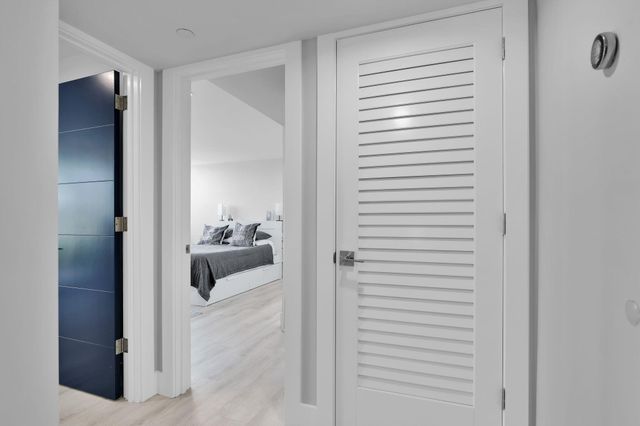 859 Jeffery St 202, Boca Raton, FL 33487