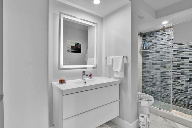 859 Jeffery St 202, Boca Raton, FL 33487