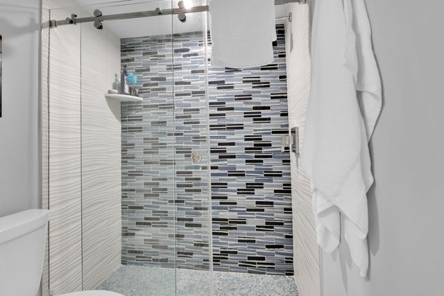 859 Jeffery St 202, Boca Raton, FL 33487