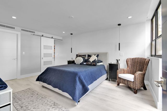 859 Jeffery St 202, Boca Raton, FL 33487