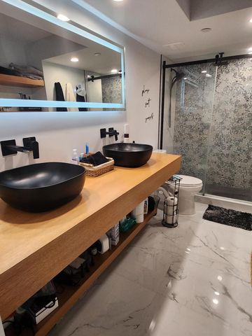 859 Jeffery St 202, Boca Raton, FL 33487