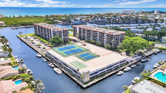 859 Jeffery St 202, Boca Raton, FL 33487