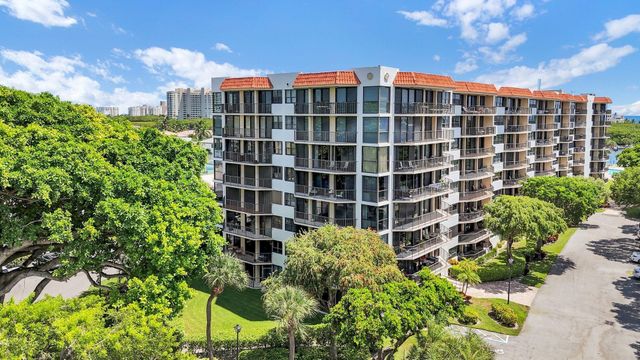 859 Jeffery St 202, Boca Raton, FL 33487