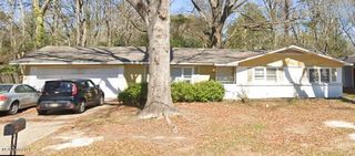 1056 Brookley, Jackson, MS 39212