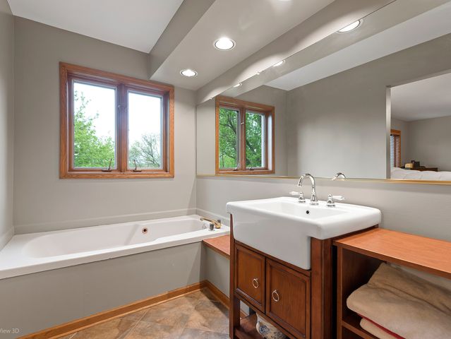 904 Glen Oak Drive, Sleepy Hollow, IL 60118