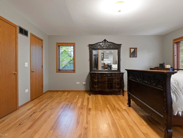 904 Glen Oak Drive, Sleepy Hollow, IL 60118