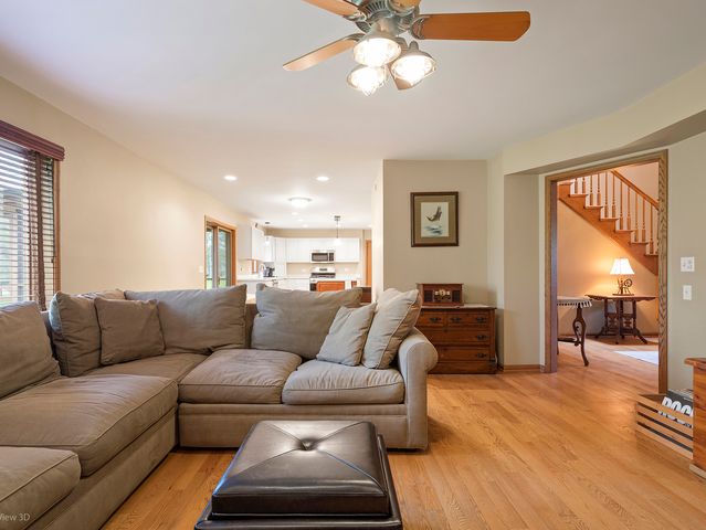 904 Glen Oak Drive, Sleepy Hollow, IL 60118