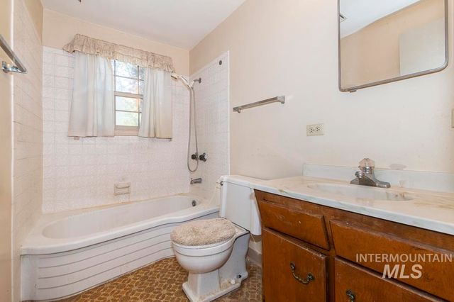 5207 W Peg St, Boise, ID 83706