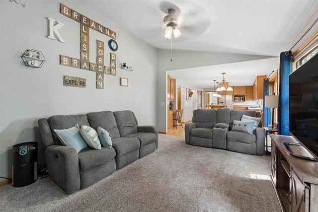 1029 HIGHLAND PARK ROAD, Neenah, WI 54956