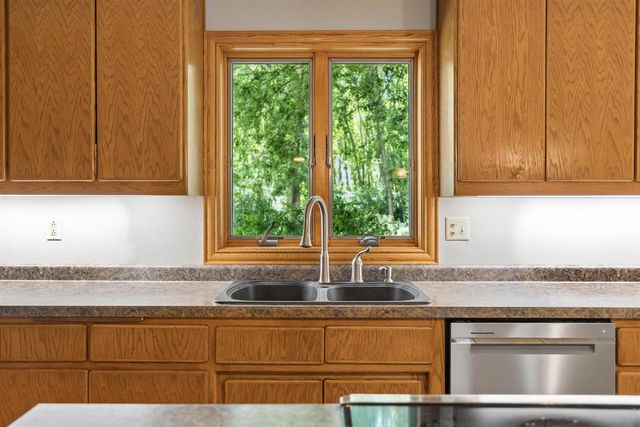 1029 HIGHLAND PARK ROAD, Neenah, WI 54956