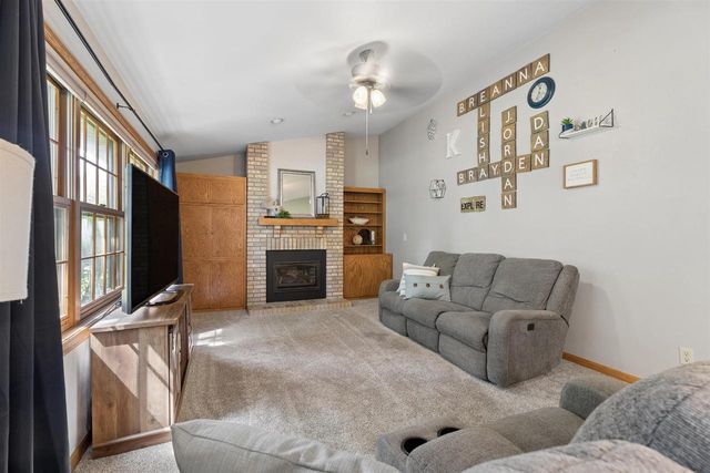 1029 HIGHLAND PARK ROAD, Neenah, WI 54956