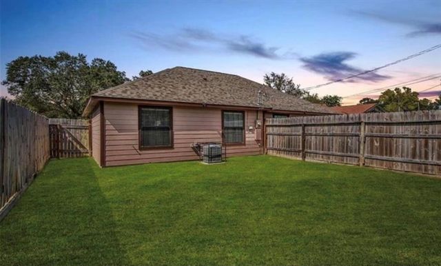 995 Junell Street, Houston, TX 77088
